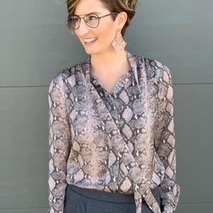 Stella and Dot Ladyboss Snakeskin Shirt Medium